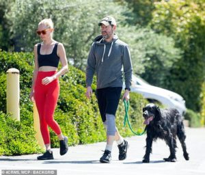 26704836-0-Fresh_air_Kate_Bosworth_and_Michael_Polish_took_a_walk_with_thei-m-16_1585791642824